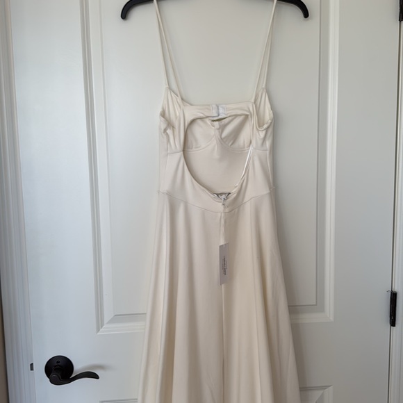 Reformation Dress - Picture 2 of 7